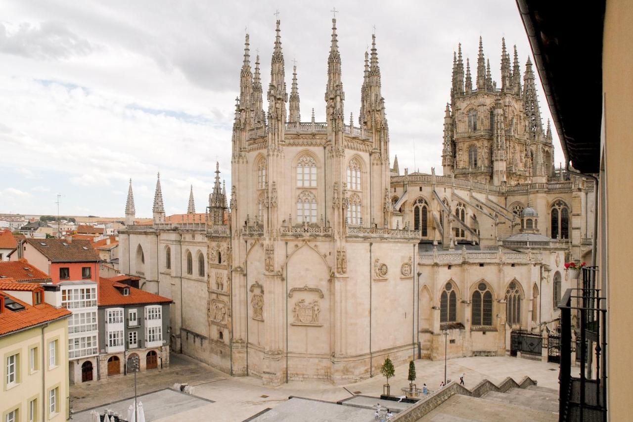 La Catedral Vut - Apt Para 4 Con Wifi En El Centro De Burgo 외부 사진